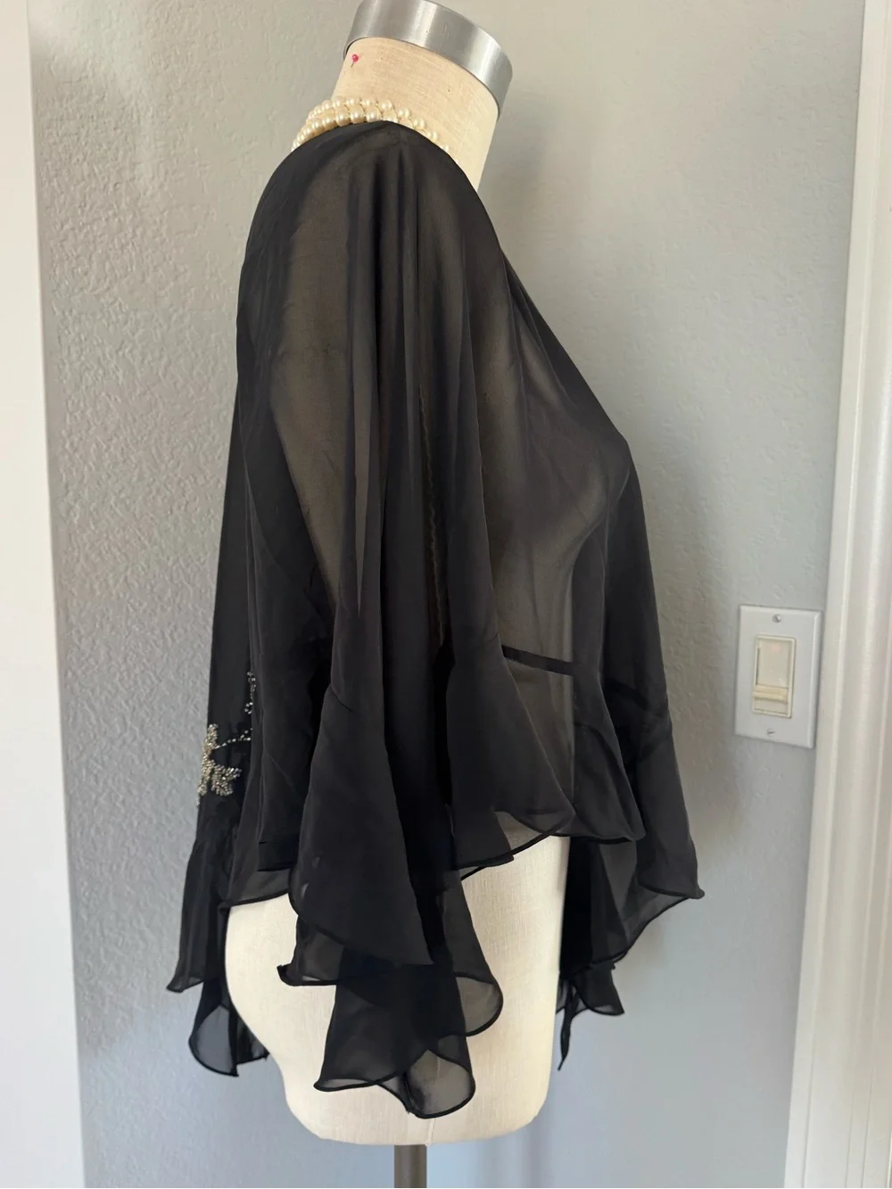 Black Ruffled Beaded Capelet OS - Picture 2 of 8